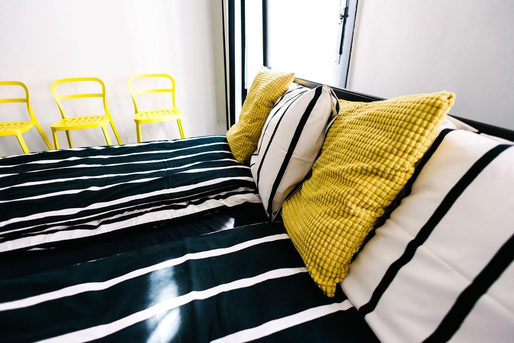 D.Five Stylish Apartment On Vaci Street Boedapest Buitenkant foto